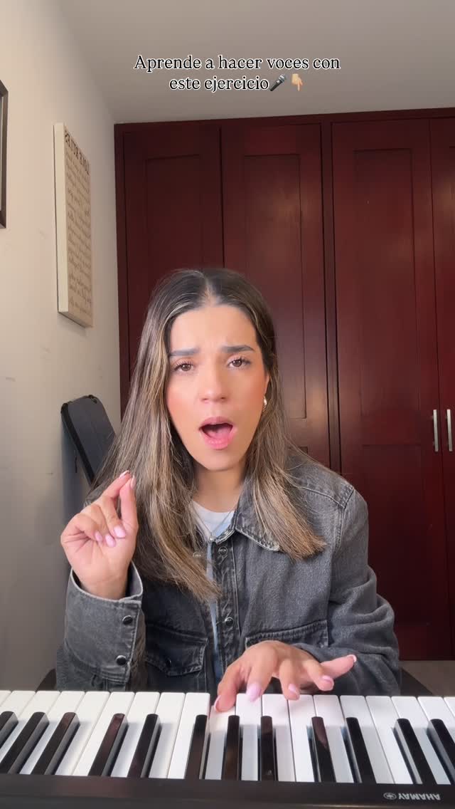 Aprende a cantar a voces con este ejercicio 🎤✨
Comenta si quieres más videos así👇🏼
.
.
.
.
.
.
.
.
.
.
.
.
.
.
.
.
.
.
.
.
.
#tipsdecanto #clasesdecanto #vocalcoach #vocalwarmups #harmony #armonias