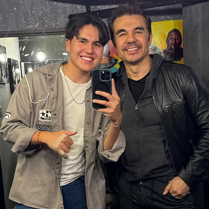 Felices 22 años Galle!😍🙏
Que sigas brillando con luz propia como lo haces. Te amo mi niño de 22🥳🎂🎈 @gaelgarciaap 🎉