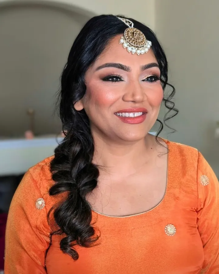 Orange you glad you got your glam done by Sydney Fayee Beauty 😏🤌✨
Beautiful mother of the bride glam, every client deserves to be treated like a queen 👑
#houstonhairandmakeup #houstonbridal #bridalmakeupartists #eventmakeupartist #summermakeuplook #texasmakeupartist
