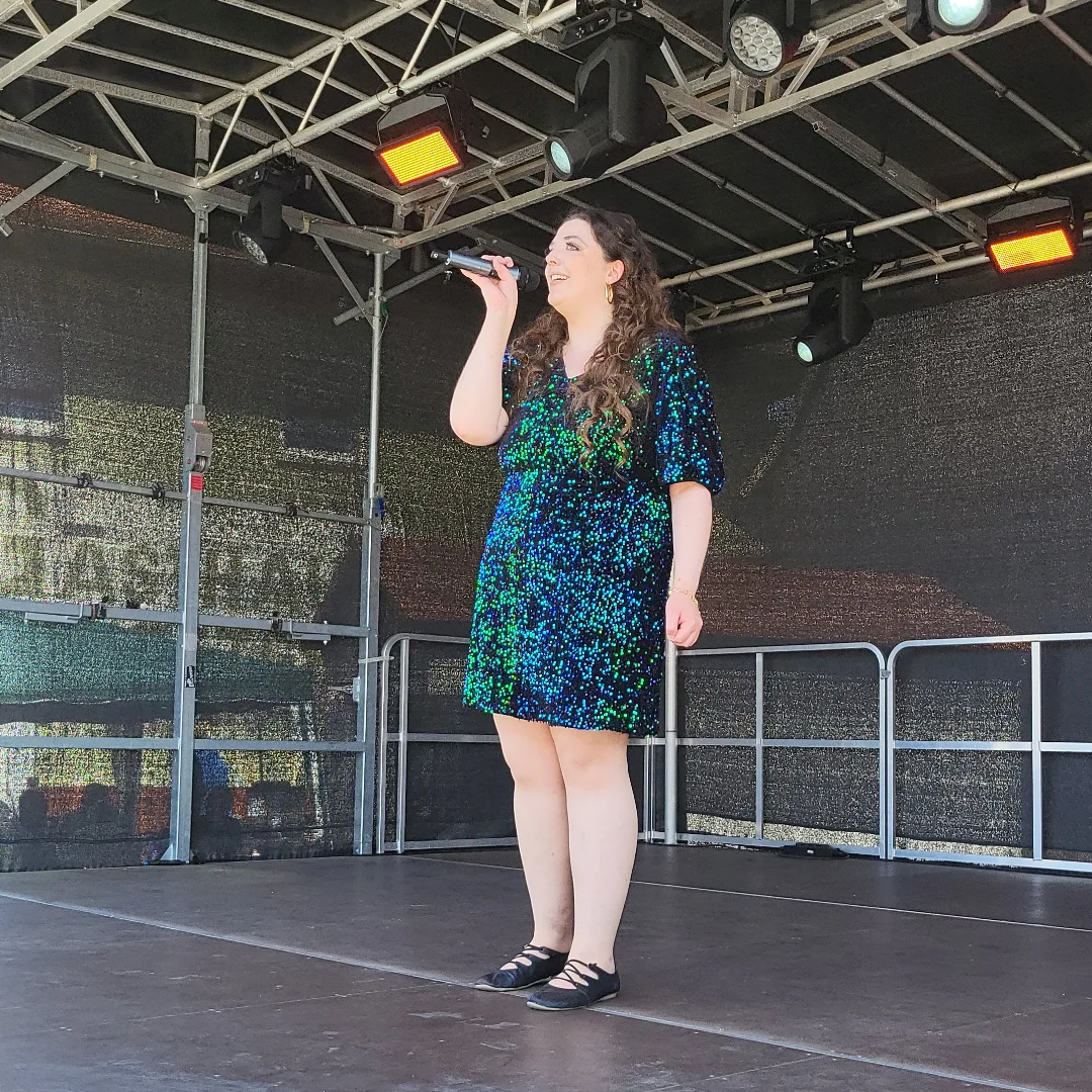 Heute bei der Feier zu 1250 Jahre Friedberg-Dorheim!! 💖🥳🥳
Danke für das schöne Foto @bianca.erbe.official