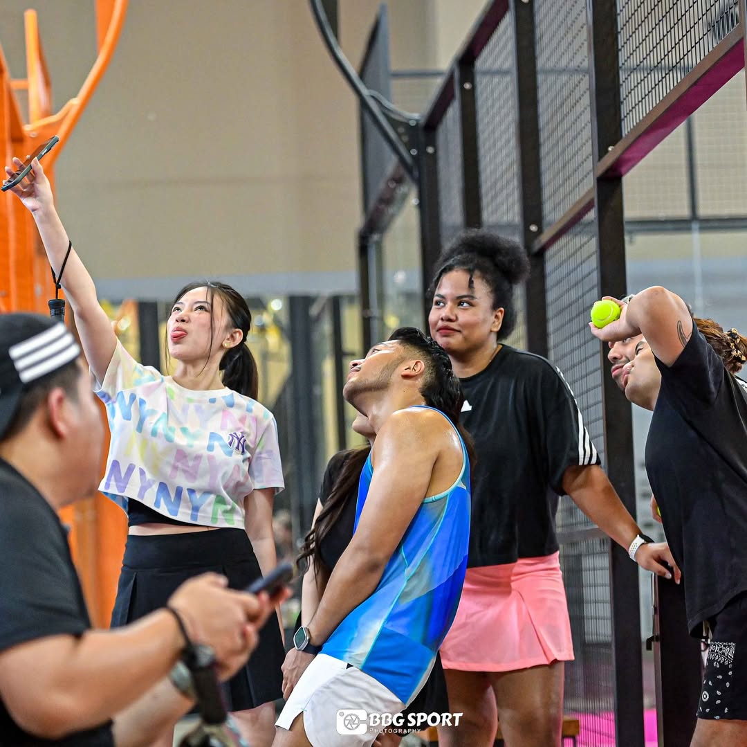 tennis udah mau 8 bulan gak pernah foto, padel baru sekali udah post di feeds.😌🙏🏼