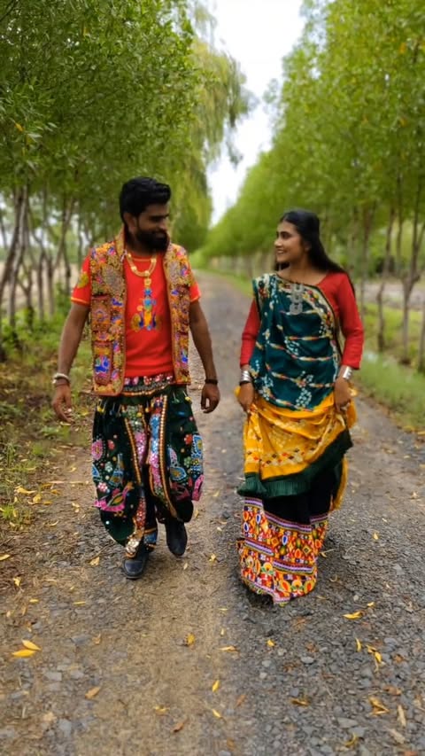 તારા પગલે પગલે હું તો ફુલડા રે પથરાવું.....
#instagood #instagram #reels #vairal #reelsinstagram #vairalvideo #newsong