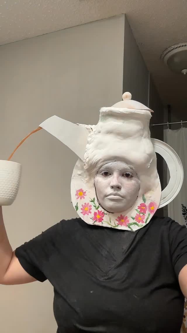 clock that tea—fun fact: the mechanics are the same used to make Halloween caldruon props
#makeup #makeuptutorial #diy #art #fypage #makeupartist