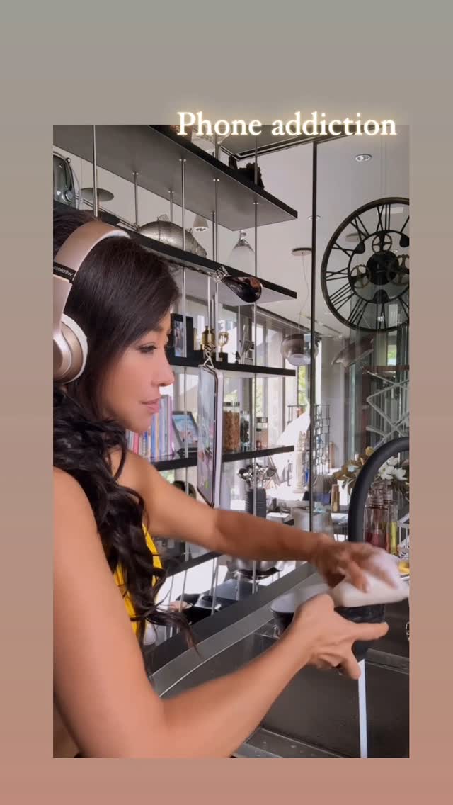 Phone addiction #reels #funny #positivevibes #viralreels