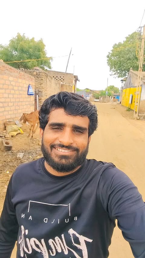 ક્યારે આવશો ગોરલ મારા મલક માં....
#instagood #instagram #reels #vairal #vk_bharwad #reelsinstagram #raju_bharwad_loliya #newsong