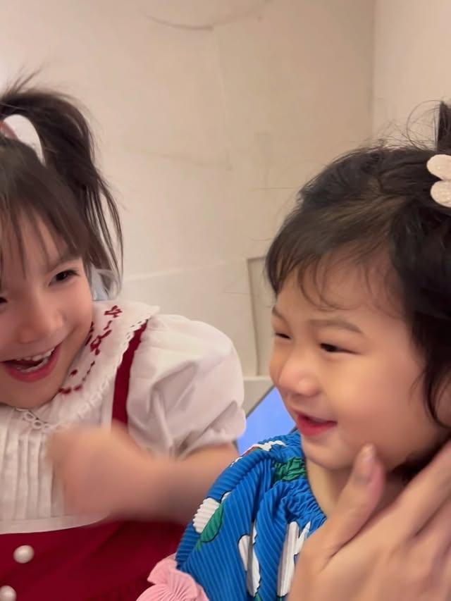 พบปะสังสรรค์ 🥳🎂🎎🍤🍧🍝🍱👧🏻💖