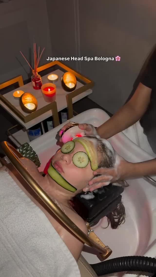 Japanese head spa treatment 💓
By @washa_haircare_bologna
