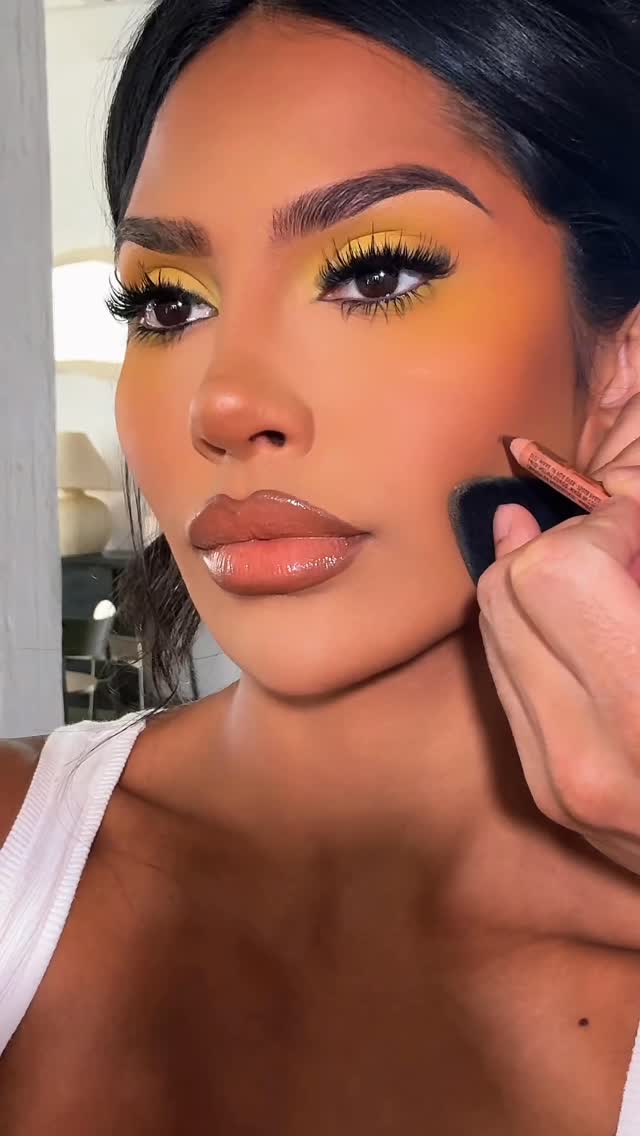 Color of the summer 💛🐣💐✨🍋