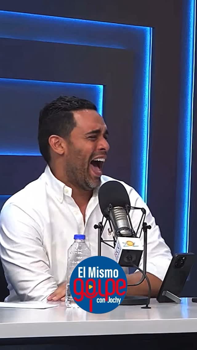 😂😂 Si la rubia le hubiese salido al viejo hombre, no sale más!!🤣🤣🤣
#Elmismogolpe #teamdelarisa