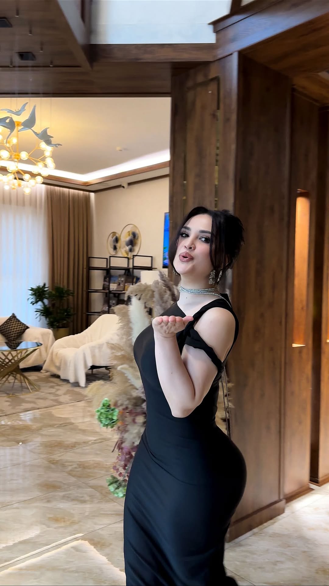 😘