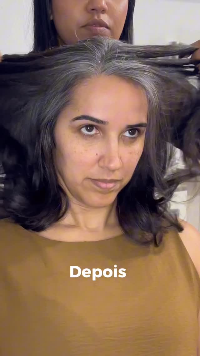 ."Mais do que um corte, uma nova versão! ♥️✨"
Gostou? Salva pra mostrar pro seu Personal Hair.
. "Manda pra aquela amiga que tá precisando de coragem!”
#antesedepois #transformação #cortedecabelofeminino #haircut #cabelereira #recifepernambuco.