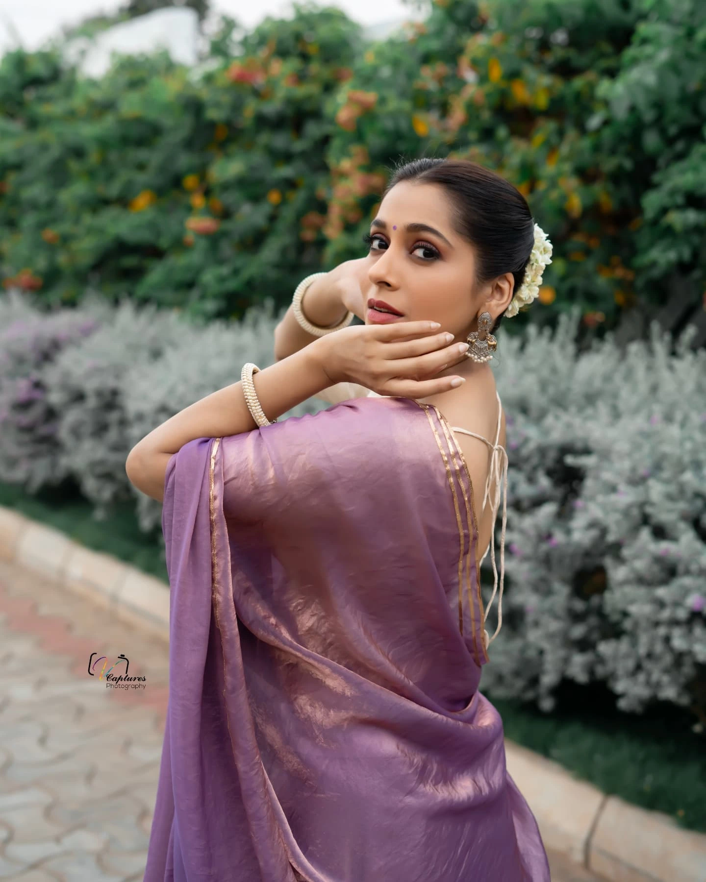 Outfit by @varahi_couture
P.c @v_capturesphotography
#lehnga
#halfsaree
#RashmiGautam
#pastels
#indianwear
#photography