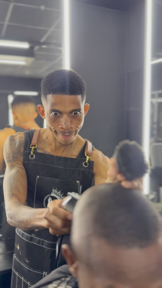 Flexing 🤣🥜
#KRM