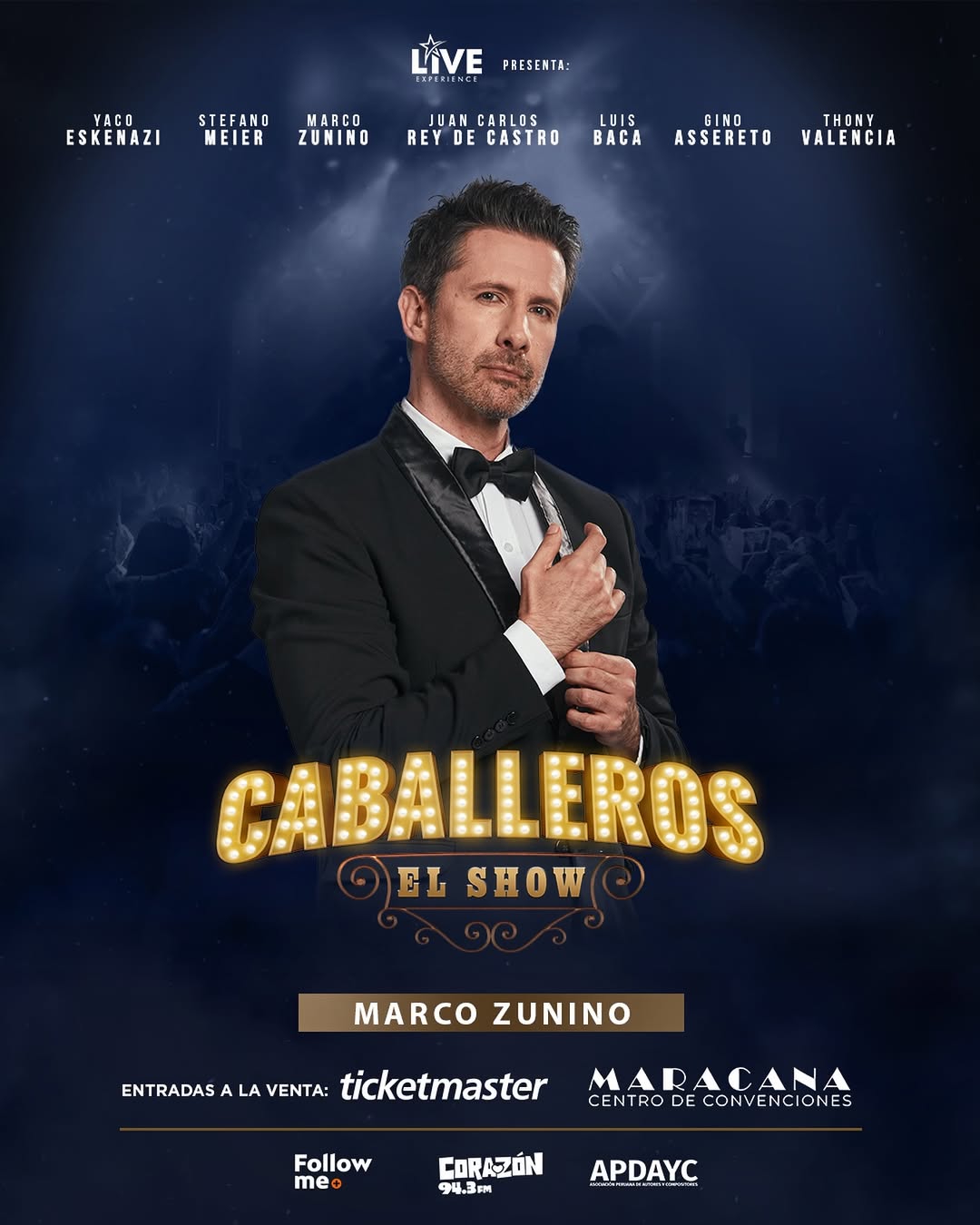 🕴️ Marco Zunino
Actor, cantante y director con carrera internacional, Marco es pura potencia escénica. Su experiencia en Broadway y los grandes musicales lo convierte en el Caballero perfecto para liderar esta aventura musical.
🎤 Carisma, presencia y talento… ¡Marco lo tiene todo!
👉 Acompáñalo en una experiencia llena de emociones, ritmo y nostalgia:
Estreno 24 de julio, ¿ya tienes tu entrada?
Entradas por la web y puntos de venta de Ticketmaster 🎟️