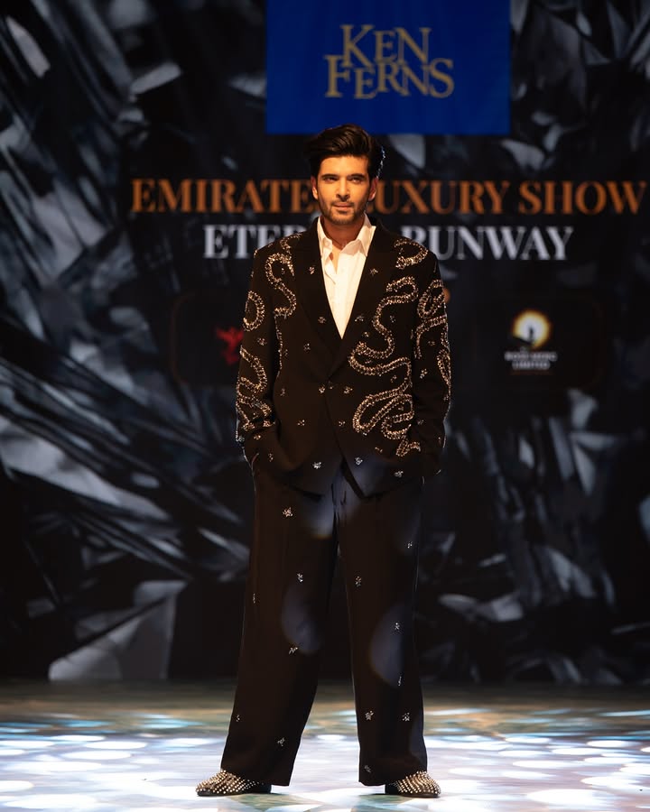talk less.. slay more..!
🖤
#EmiratesRunway
@iamkenferns
@emiratesluxuryshow
