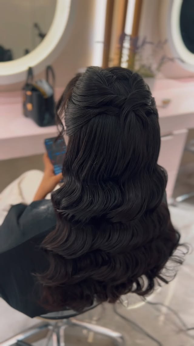 تسريحة الأخصائية حسنة 🤩✨
#fypシ #جدة_الان #منصة_الاضواء