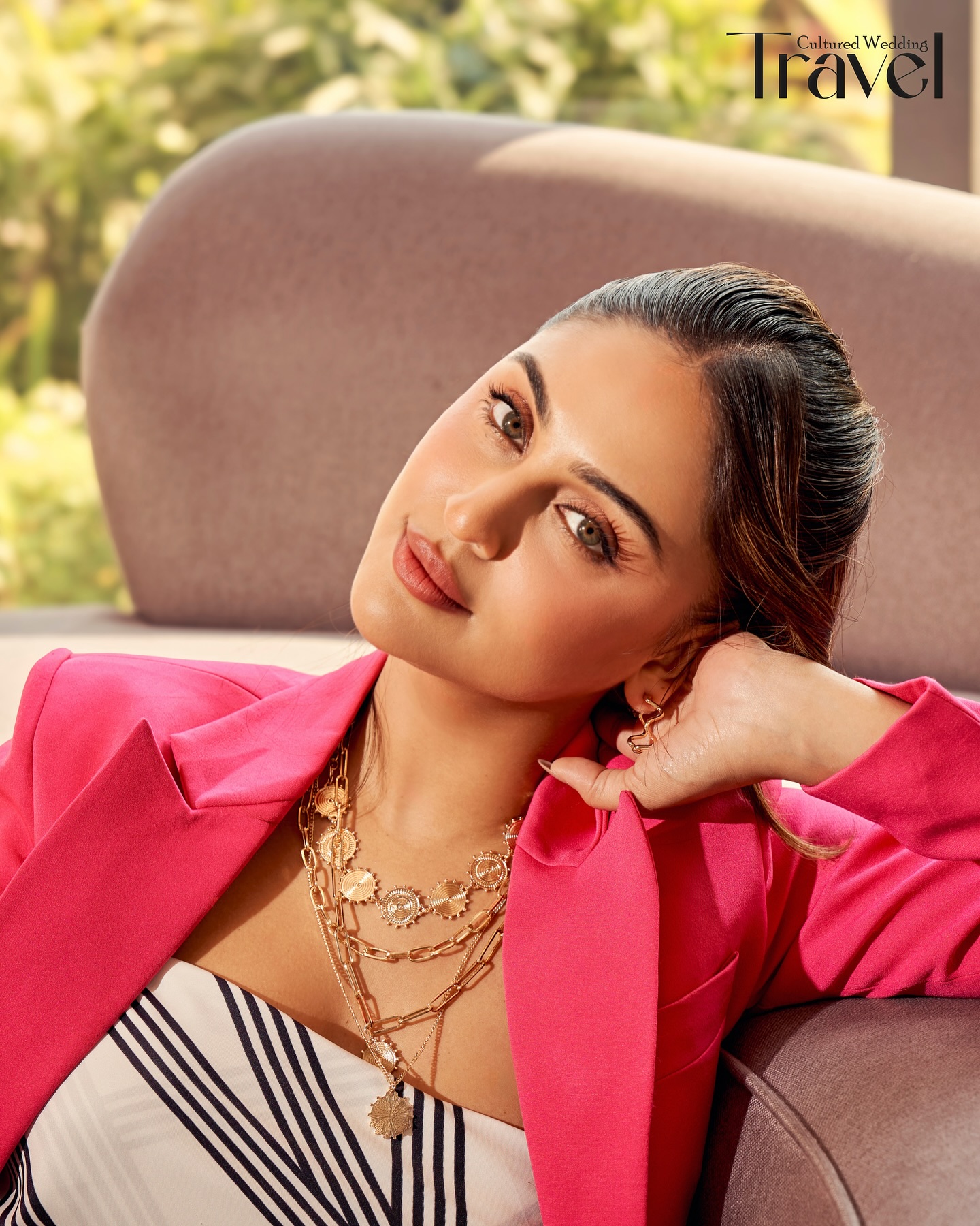Power pink, soft gaze 🎀
when bold meets grace. 💖
Magazine : @travelbycw @culturedwedding
Artist : @krystledsouza
Managing Editor : @yadav_manjeet
Business head : @divyanijain1925
Outfit - @puneetkapoorlabel
Jewellery - @just_lil_things
Footwear - @thewhitepole
Makeup : @vibhagusain
Hair : @hairbyprem
Photographer : @visualaffairs_va
Location : @novotelmumbaiairport
Artist Reputation: @splendid_pr @sannjuu
Cinematographer: @chalchitrakar