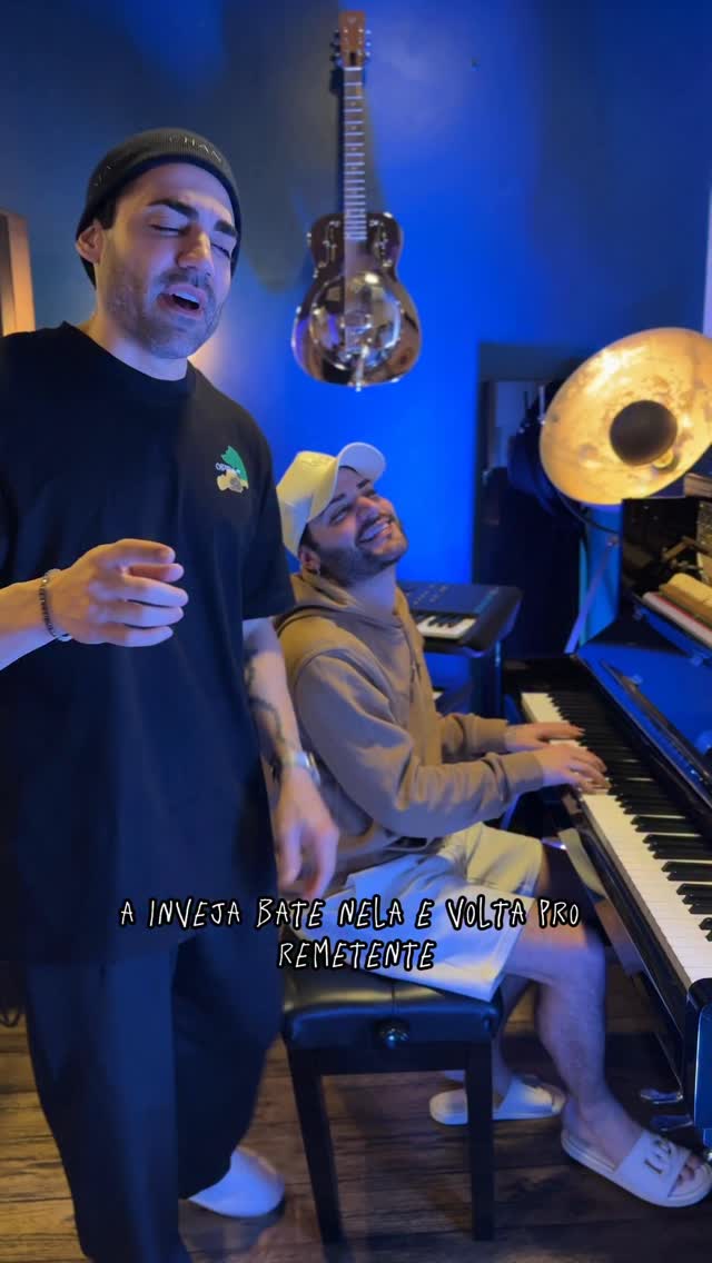 Aquele piano e voz de “Grau de Maluca” que não pode faltar😍😍😍😍😍