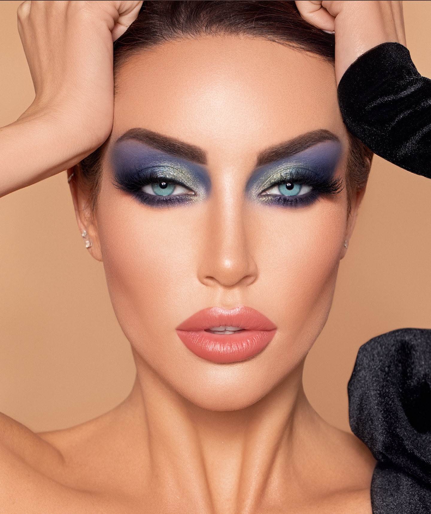 When the eyes talk, drama listens… ✨✨ #makeupbyfifo ✨
#فيفو