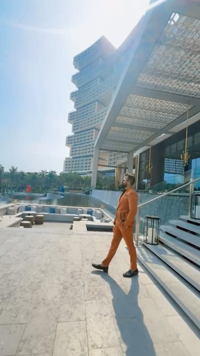 They call it luxury. I call it lifestyle 💵
Big moves,Bigger views @atlantistheroyal
#luxurylifestyle #atlantistheroyal #atlantis #namanpachori