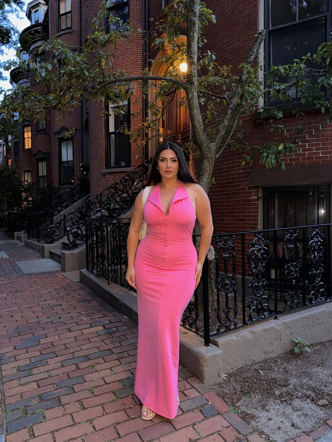 Nights in Boston 🩷 @FashionNovaCurve
🔎: The Mia Halter Ponte Maxi Dress -
•
•
•
#fashionnovacurve #midsize #midsizemodel