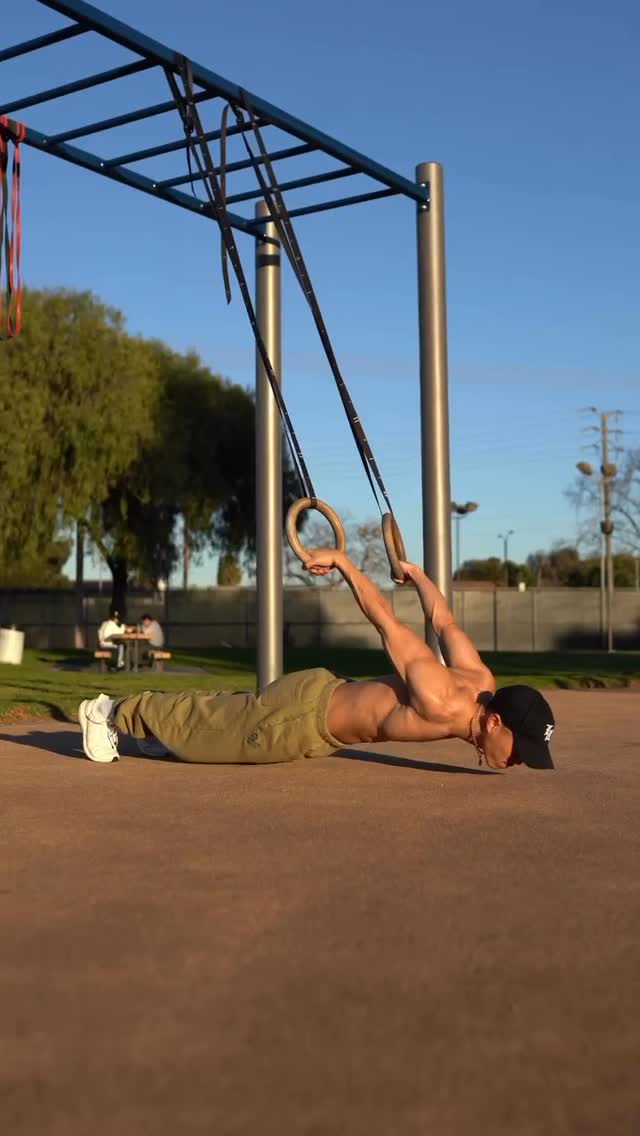 The “Impossible Curl” Challenge 💪
If you love doing Curls as much as I, try this “Impossible Curl” challenge for the ultimate Bodyweight strength test.
Tag A Friend you think can do this ⬇️