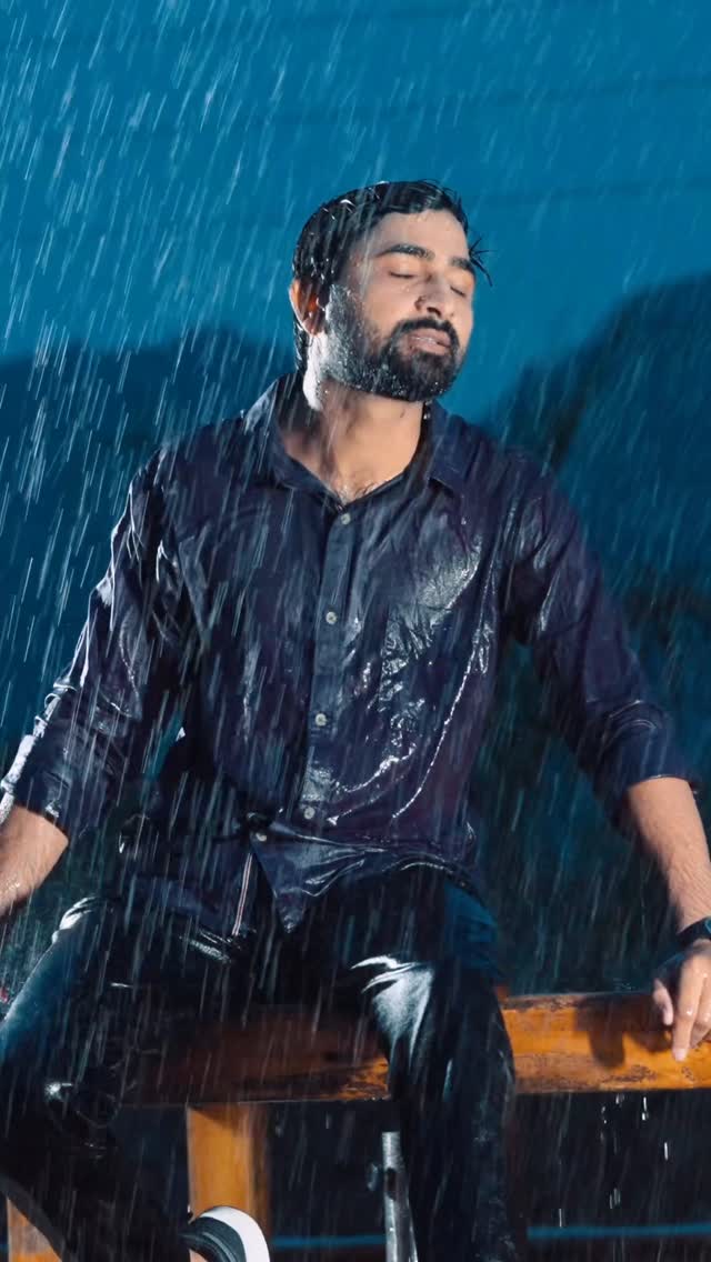 Out of now #nareshthakor #new #gujrati #rain #song #love #story #tredingreels #gujrati #music #swargujrati @rohitnagrivala @pradipvadbar #jayshreemali