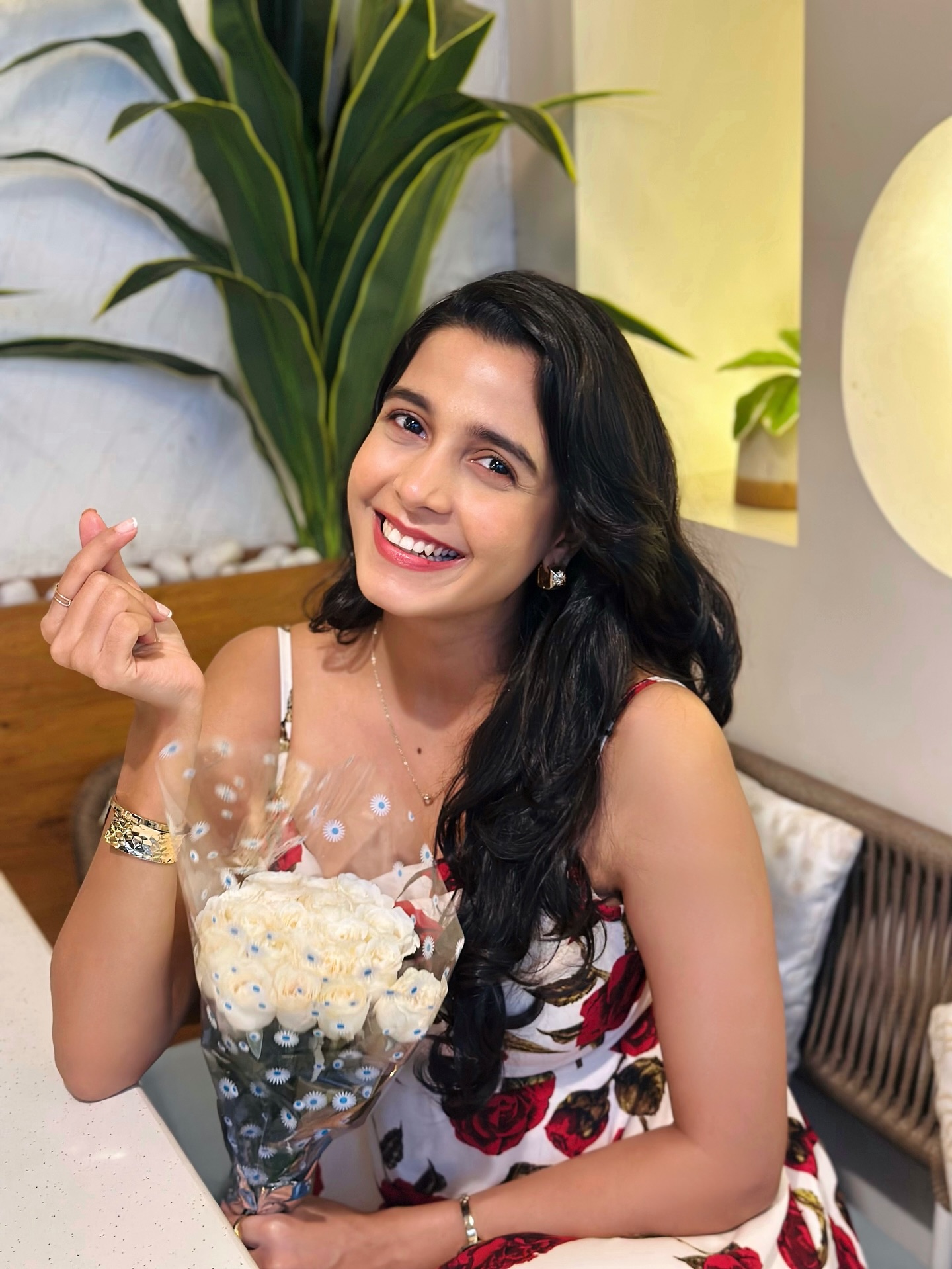 2.07.25 🎂♥️
.
.
Thank you everyone for all the lovely wishes! It made my day even more special 🫰🏼
#ootd #birthday #july #roses #juibhagwat #loveandlight❤️💫