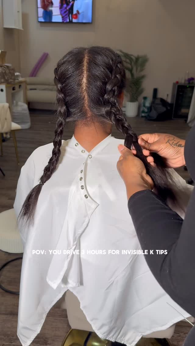 When the install is worth a 3-hour drive from the DMV to Philly 😌✋🏾
We used 200 grams of 18” kinky curly to blend effortlessly with her natural texture—then gave her that blown-out, bouncy curl magic. My phone cut off before the final look (ugh 😩), but just know… she was in loveee.
Hair from @beyanihaircollection
Fully booked for July
Booking now for August 🗓
📍Philadelphia
#ktips #ktipinstall #microlinks #itips #tapeins #phillystylist #phillyhairstylist #ktipextensions #nycstylist #baltimorehairstylist #phillymicrolinks #ktipsnyc #hairextension #hairextensions #keratinbonds #keratinbondextension #atlstylist #ATLHAIR #atlhair #atlktips