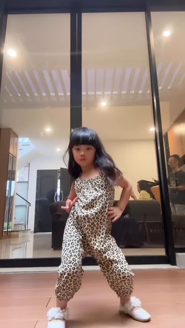 My body speaks what words cannot 🥰🤗
#nakeya #thebaldys #masyaallahtabarakallah #dancing #happy #dance