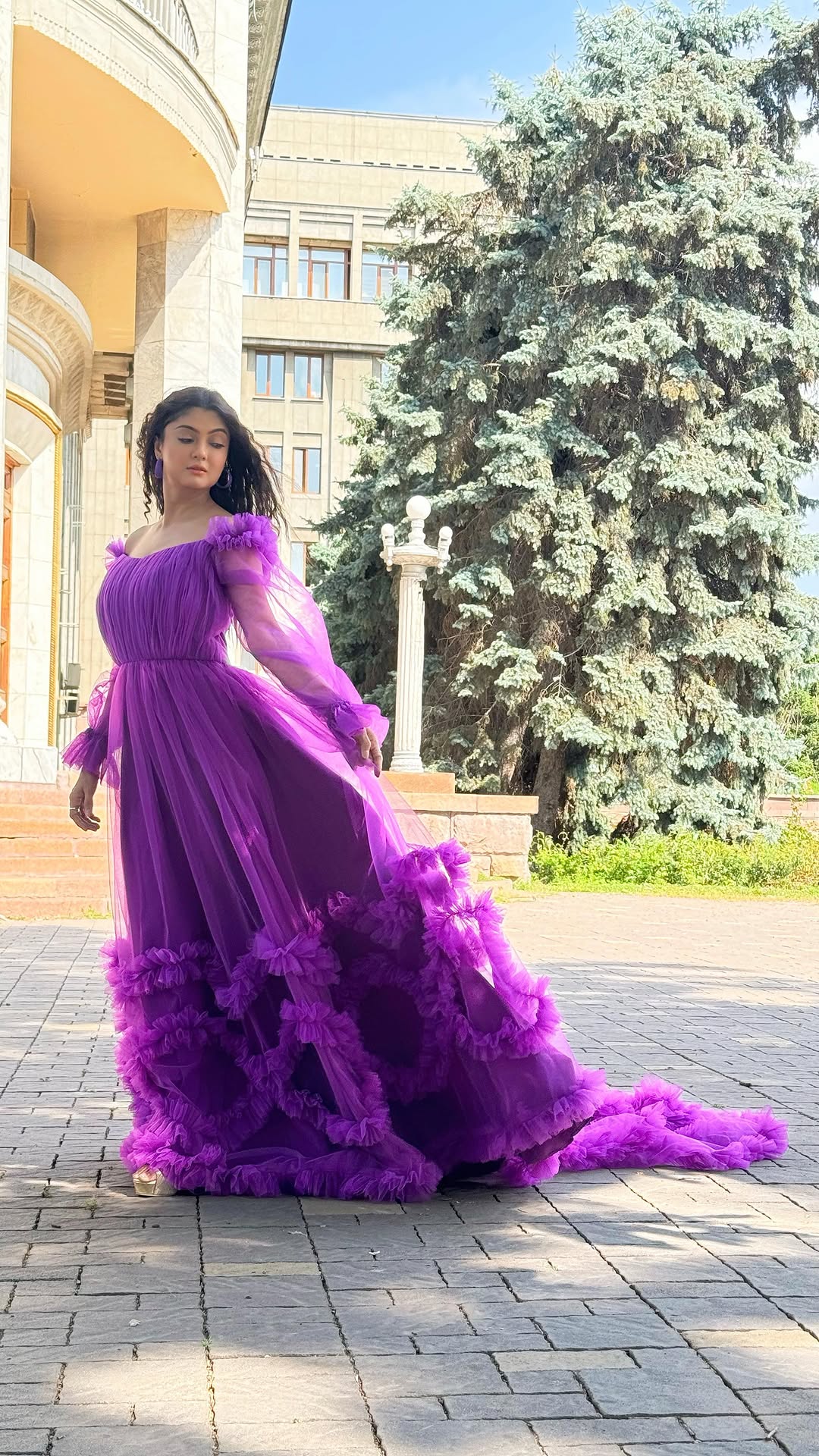 Mera phla phla pyaar💜
.
.
#model #actress #fashion #genz #genzfashion #modelshoot #rashmiguptaa09 #music #bollywood #almaty #location #goodmorningpost