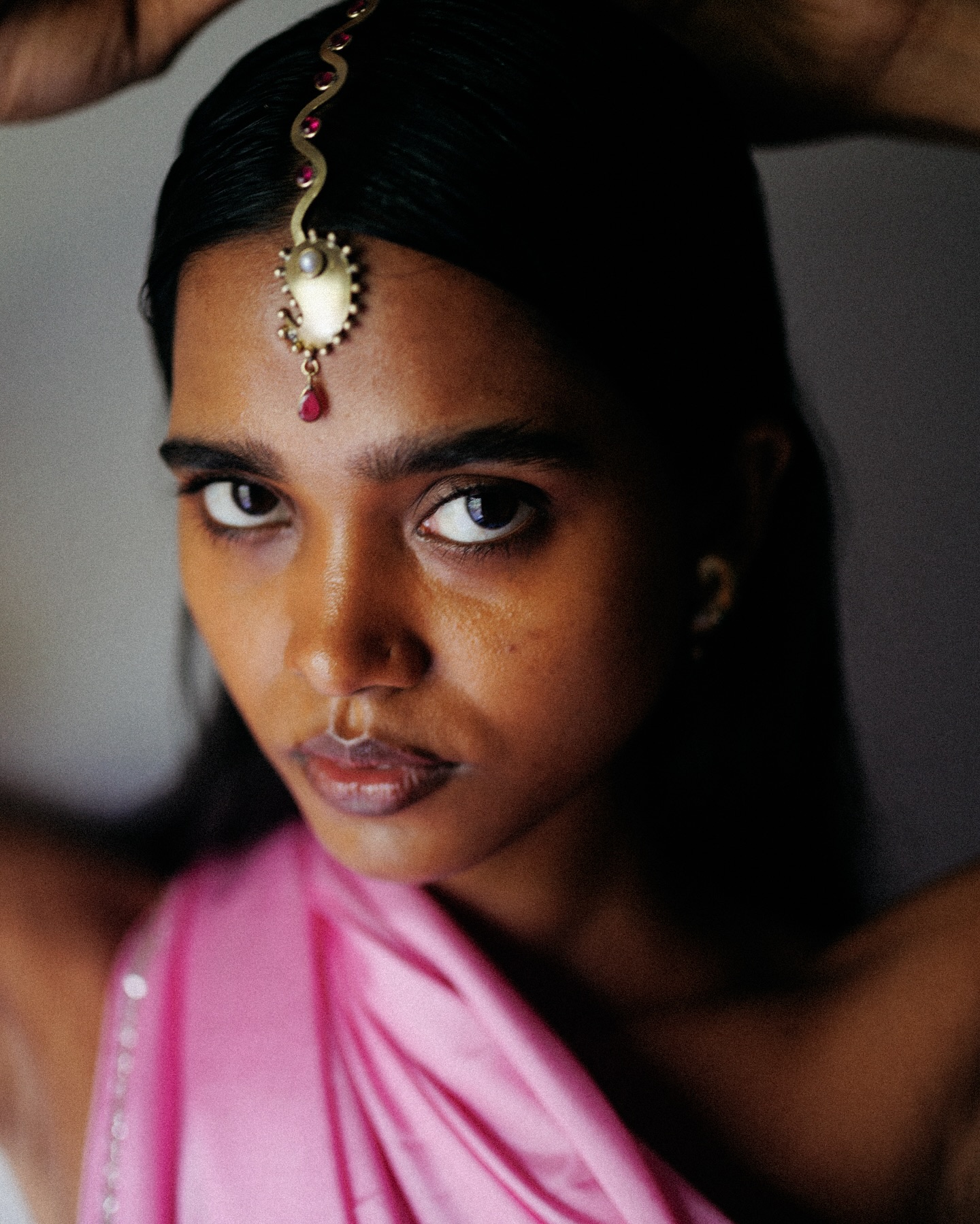 Photography by @drushtiikon
Beauty & styled by @rishabhad