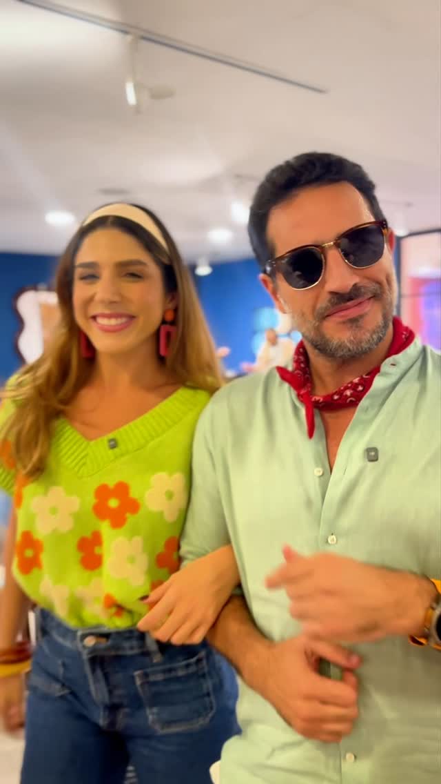 Ajá! Yo solo iba a dar una vuelta para vacilar y terminé con tremenda pinta de lino, buena compañía y viajando a los 80 con ONDARA en @mueblesjamar
Y sí… hubo partidita de dominó también.
Bacano, una vaina hecha aquí mismo 🇨🇴y que los consiguen en toda la Costa, en Medellín, Bogotá, Bucaramanga y donde la busques, papi.
Colombiano compra colombiano, y ahora que se viene el 20 de juliooo, ayyyyy! 🇨🇴🇨🇴 Saca tu bandera y a estrenar nueva colección 😎
@lexestarita 🌟🏅✌️
#OndaraJamar #NuevaColeccion