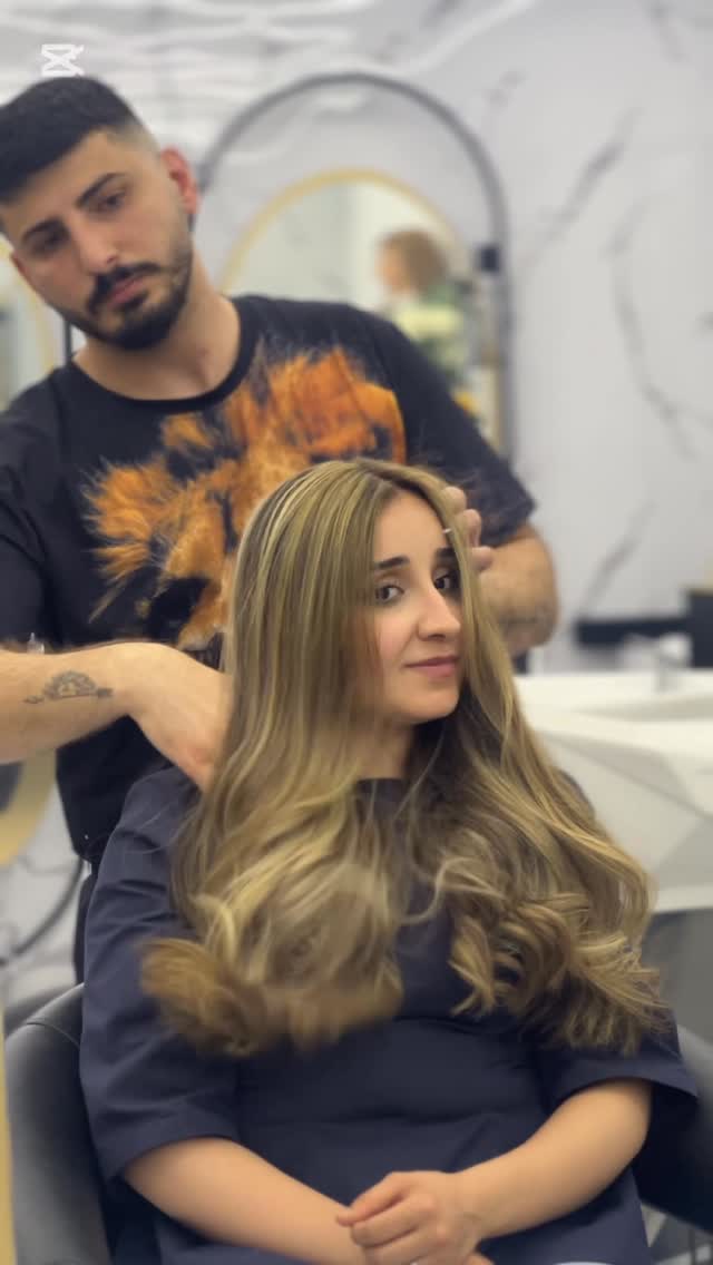 @bahij_beauty_world _ vienna #austria🇦🇹 #hairstyles #haircolor #haircut #styleartists #hairfashion #tagsforlikesa #perfectcurls #hairideasforgirls #extensions #ext #extensionspecialist #wien🇦🇹 #curls😍😍😍😍😍 #schwarzkopf #olaplex #L’Oreal#