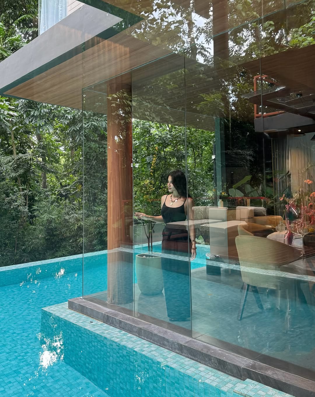 I will forever be thankful to have crossed paths with kindred souls. But that's a story for another post. 😌
@julianne_syjuco @maxenemagalona
This one is for our dear Julianne's celebration, our wellness retreat turned gentle health reset, and Batangas' best-kept gem: @houseofgaiaph— the first longevity center in the Philippines 🌿