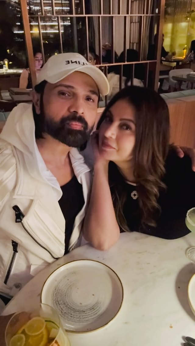 Love , awkwardly posed ❤️#reels #tandooridays #capmaniatour