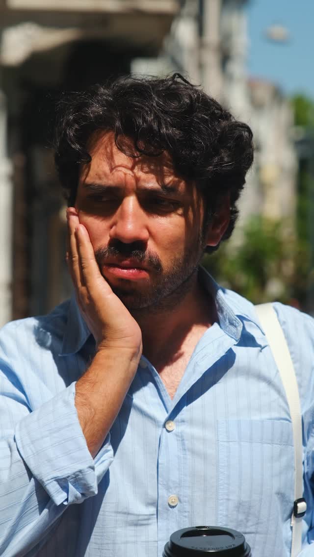 Arkadaşlar! Küçük bir hata tüm gününüzü berbat edebiliyor arkadaşlar. Daha da kimse beni problemleri başlamadan durdurmaya yardımcı olan* Colgate Total Aktif Koruma ile dişlerimi fırçalamadan dışarı çıkaramaz.
*Plaktan kaynaklanan problemlerde, düzenli kullanımla.
iş birliği @colgateturkiye #ColgateTotalAktifKoruma