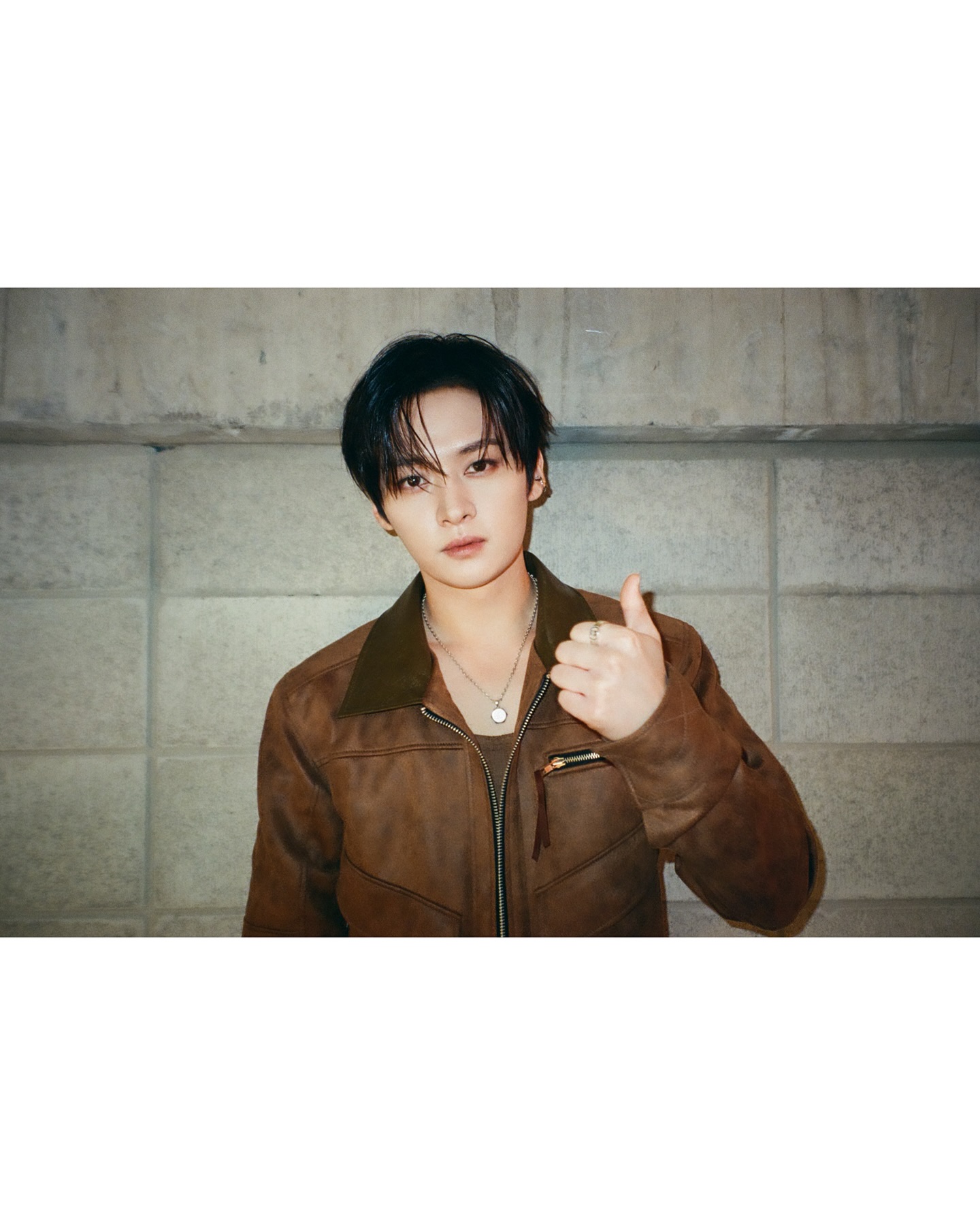 STAY❣️
Stray Kids JAPAN 3rd Mini Album『Hollow』
アルバム準備中のスキズの姿をお届け🎁💓
Hollow Behind Photos
#LeeKnow #リノ 🐰💨💨
#StrayKids
#スキズ
#スキズ_3rd_Mini
#JAPAN_3rd_Mini_Album
#SKZ_Hollow