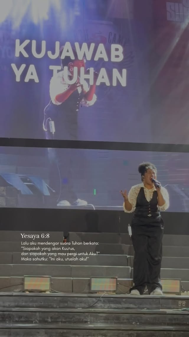 pujian ini merupakan salah satu pernyataan iman yang sudah kita angkat sejak kecil. mungkin dulu kita cuman “nyanyi” aja karna belum betul2 mengerti. tapi ketika kita sudah dewasa dan lebih mengerti segala sesuatu, kita akhirnya menyadari bahwa pujian ini betul2 se-powerful itu. pujian ini mengajarkan kita agar selalu dengar2an sama Tuhan, dan menjawab “Ya” setiap kali Dia “panggil.” Happy Sunday! #rohani #reels #jemimah