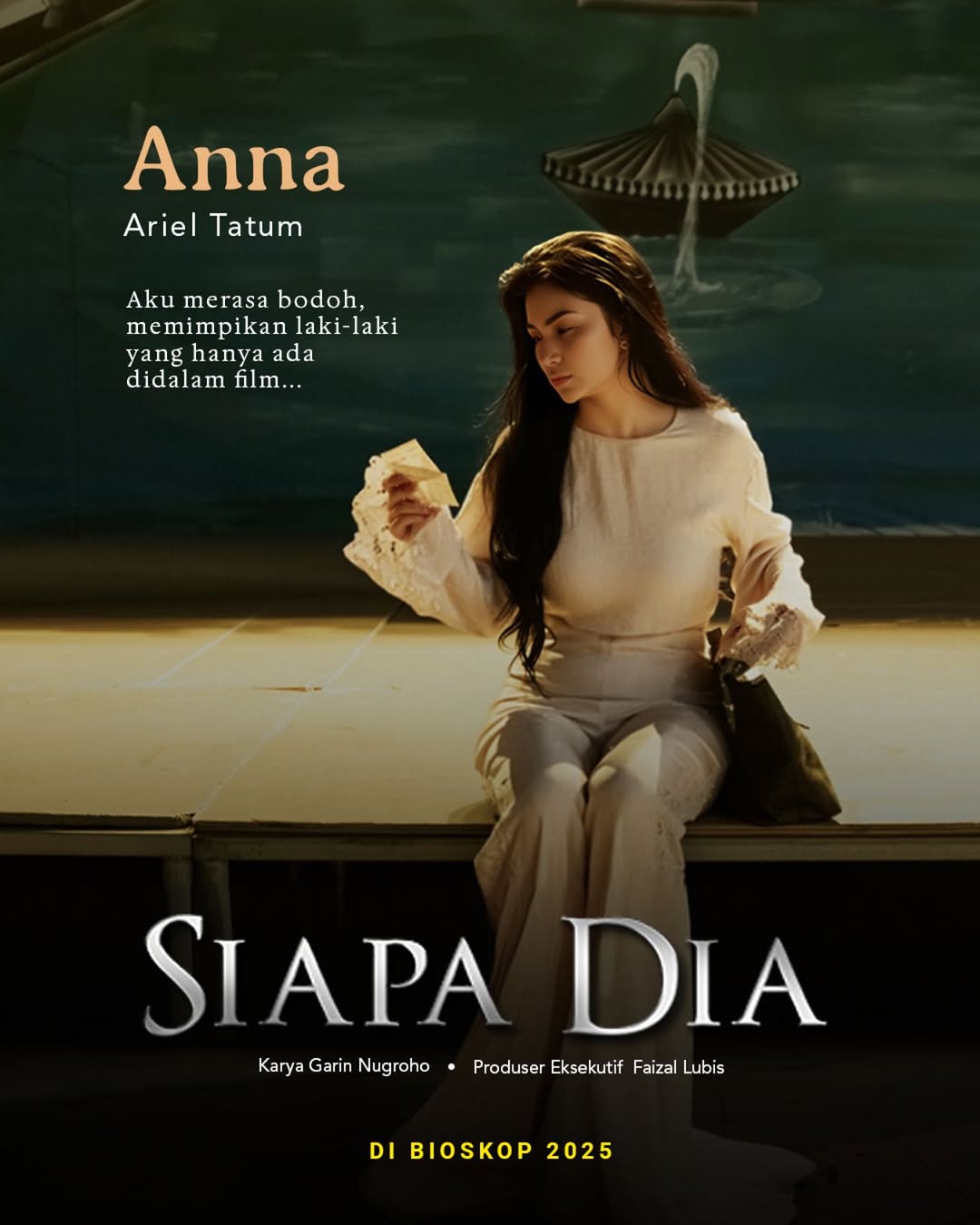 Rupawan dan sabar tidak ada artinya, pikir Anna. Kesia-siaan saja yang dituai dari penantian.
@arieltatum sebagai ANNA
SIAPA DIA
SEGERA TAYANG DI BIOSKOP 2025
Karya sutradara @garin_film
Dari produser eksekutif @faizallubis.ok
#arieltatum #anna #filmsiapadia #siapadia #fabisentertainment
#garinnugroho #filmindonesia2025