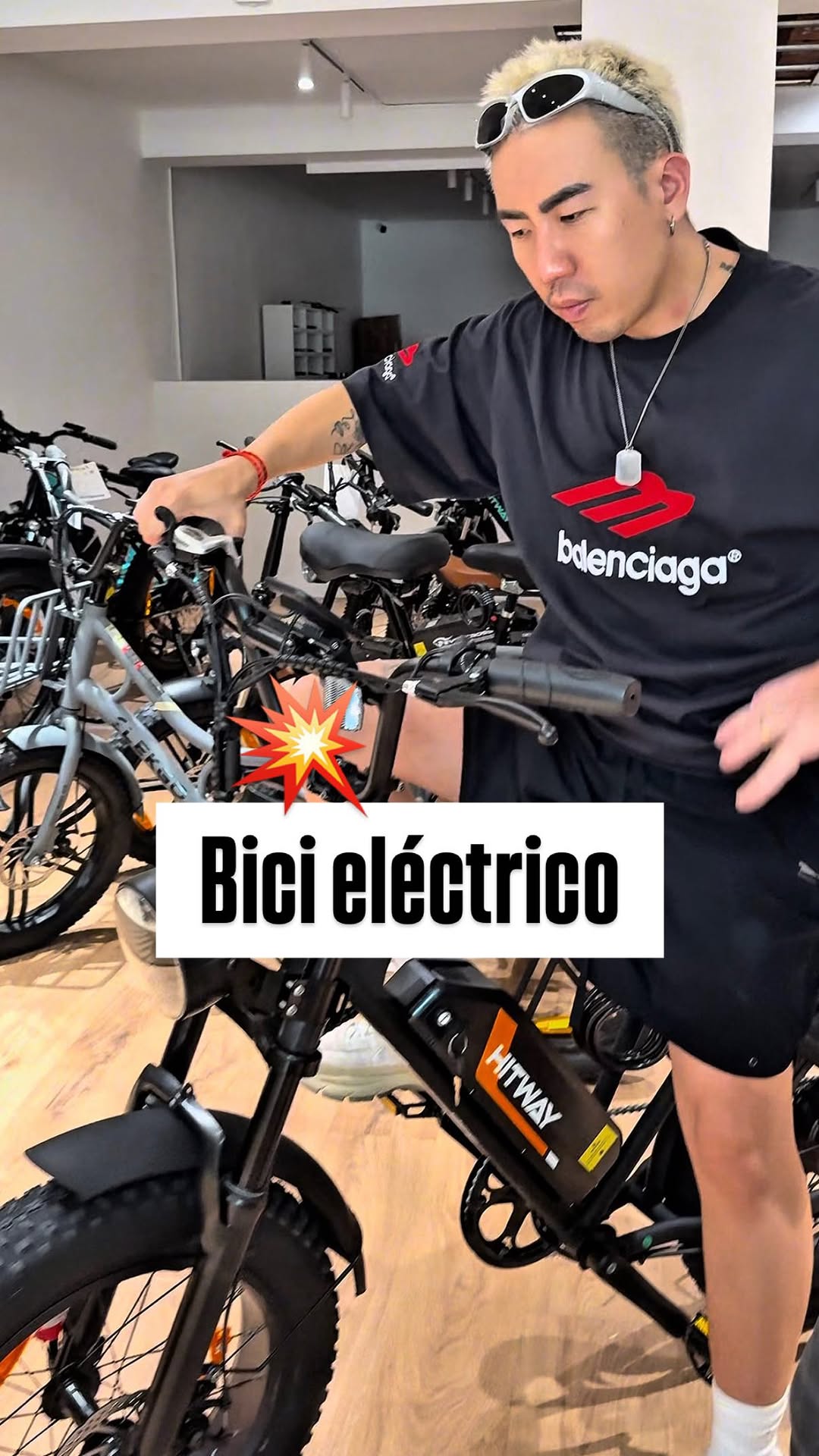 @ytdbarcelona | Tu punto e-bike en la ciudad
Una tienda con TODO en bicicletas eléctricas: plegables, grandes, compactas… ¡incluso bicicletas de carga para llevar niños!
Además, tiene locker para dejar paquetes o guardar maletas mientras paseas.
Tenemos 10% de descuento en todas las bicis🙌🏻🙌🏻
📍La encuentras en Calle Bruc 73
un vistazo por si necesitas!
#ytd #bici #bicielectrica #tuchinofavorito