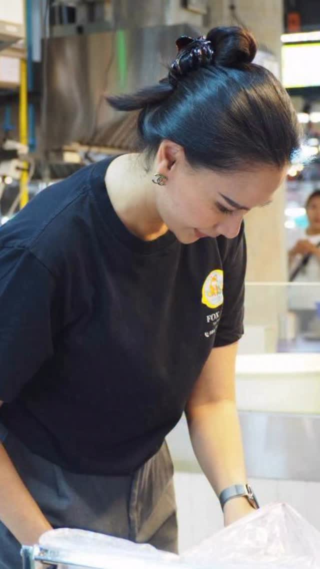 อีเว้นท์ดีๆจบไปอีกหนึ่งงานค่ะ สำหรับตลาดยิ่งเตริญ ขอบคุณพี่แมน ศุภกิจ นะคะ @mantangman