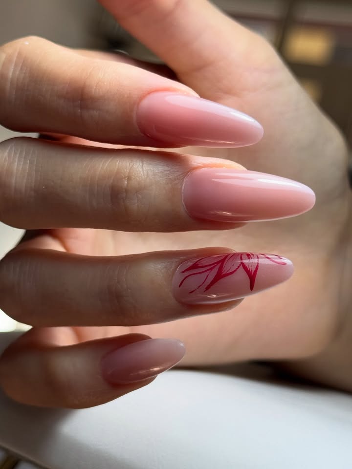 Long refill + Nail art 🌺
Il decoro è stato realizzato a mano ✍🏻
Per la struttura ho utilizzato *acrygel cover* di @kharmanailofficial (cod:sara10) che mi ha aiutato a correggere laterali e struttura 🩷
#nails #nailart #nailartist #flowers #longnails #phoenixnails #nailsalon #nailscenter