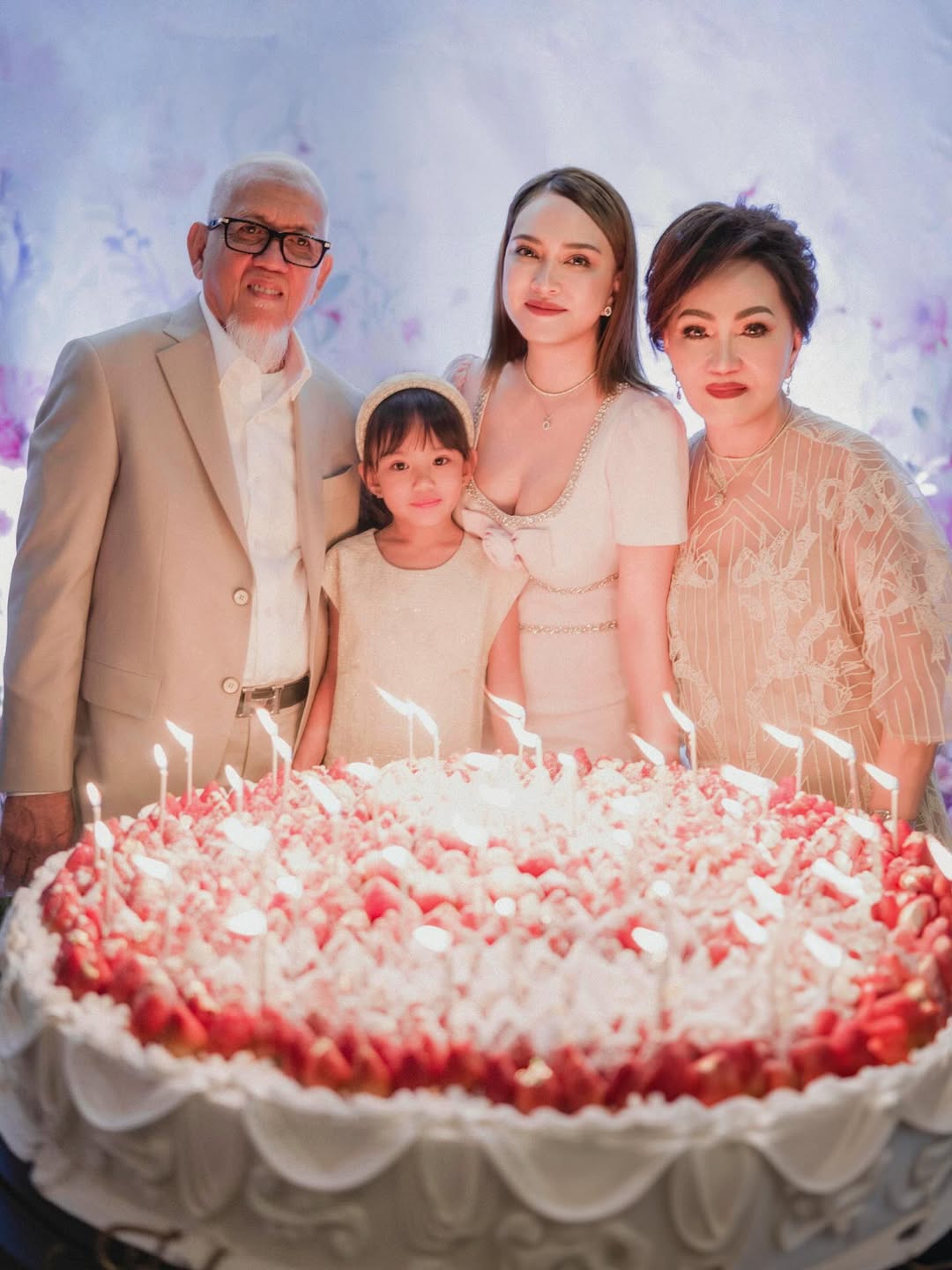 Thankful for this moment.❤️
#june23born #38thbirthday #ʙᴇʟᴀᴛᴇᴅʙɪʀᴛʜᴅᴀʏᴅɪɴɴᴇʀ