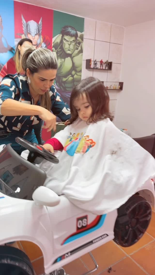 Tivemos uma branca de neve por aqui!!!
Espaço kids- aqui a criança se sente avontade
Os meninos tem vídeo game , brinquedos e muito mais
#salaodebeleza #espaçokids #jundiaíeregião #salaodebelezajundiai