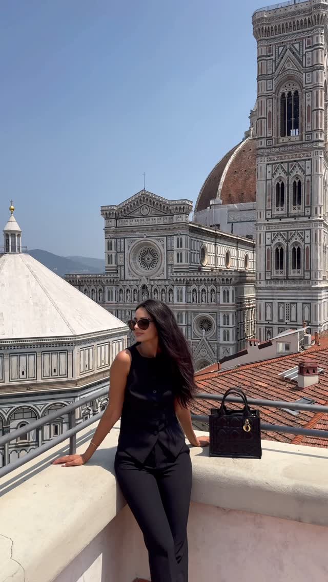 Ciao, Florence. 🇮🇹 Early morning strolls never felt this magical.
.
.
#italy #florance