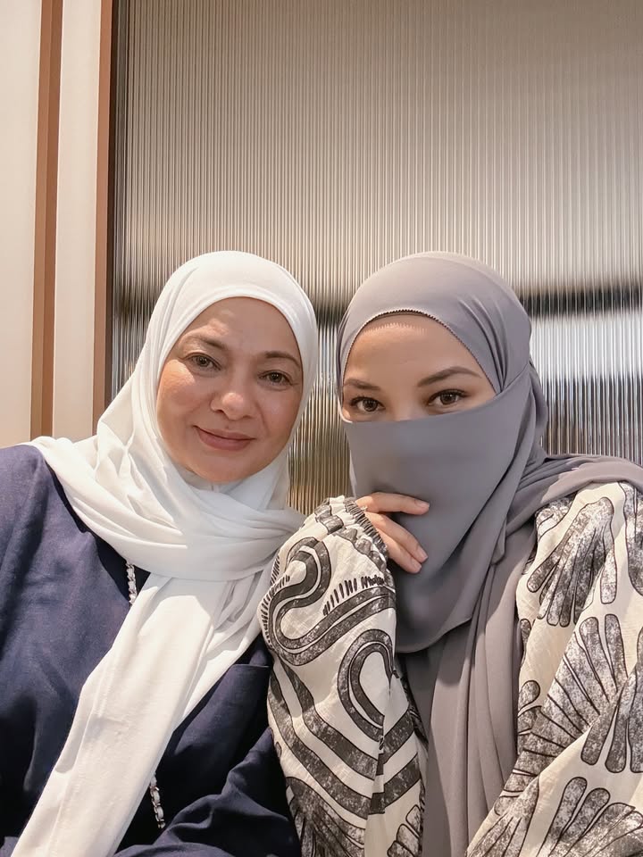 Happy Birthday, Mama ❤️ @noorkartini
Growing up, especially in my younger days, you were more than just a mother.. you were my best friend. I followed u everywhere. Even when u were napping, I would sit right next to u doing my homework. My whole world back then was just… wanting to be the best version of myself,for you.
Bila masuk MRSM, I started to be more independent… but deep down, hati kecil masih bertaut pada doa Mama yang tak pernah putus.
As i grew older, you have always been my biggest supporter , never once failed to make dua for me, always shared your thoughts on what I love, dengan penuh kasih, penuh encouragement. U never made me feel small, only more seen and more capable.
Seorg ibu yg sentiasa kerja keras dan bagi yang terbaik .. not just for herself, but for us.
Dari kecik, it has always been “ belajar sungguh sungguh “ And I know, so much of what I have today is because of the sacrifices she made in silence dengan izin Allah.
Sama seperti doa Umi yang bawa mama belayar dgn bahtera kejayaan..
I know its Mama’s endless d’ua that carried me through every door of success and shaped so many of my wins today.
Thank you for being my ‘home’. Syukur pada Allah for you. Thank you for being the voice that never gave up on me. Thank you for your strength and your endless prayers.
I love you forever, Mama.
Selamat Hari Lahir. Moga Allah panjangkan umur Mama dlm rahmat, tenangkan hati Mama sentiasa, murahkan rezeki Mama dari arah yang tak disangka, dan dekatkan Mama dengan syurga setiap hari.
Amin ya rabb❤️