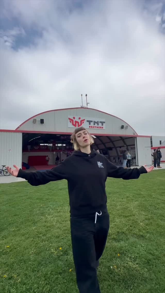 Daca asta a fost prima proba, va puteti imagina cum au aratat urmatoarele. Multumim @tntbrothers_skydive_romania ! Ati facut intreaga Europa Express sa fie de neuitat ❤️