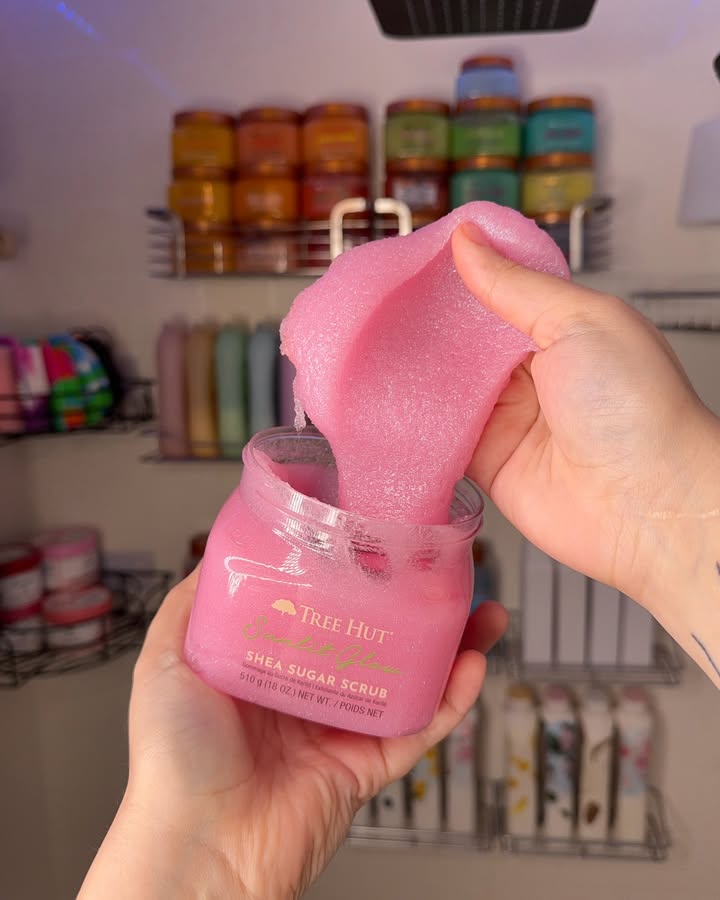 Sunlit Glow 💖 @treehut
#treehut #bodyscrubs #bodycareproducts #fypage #post