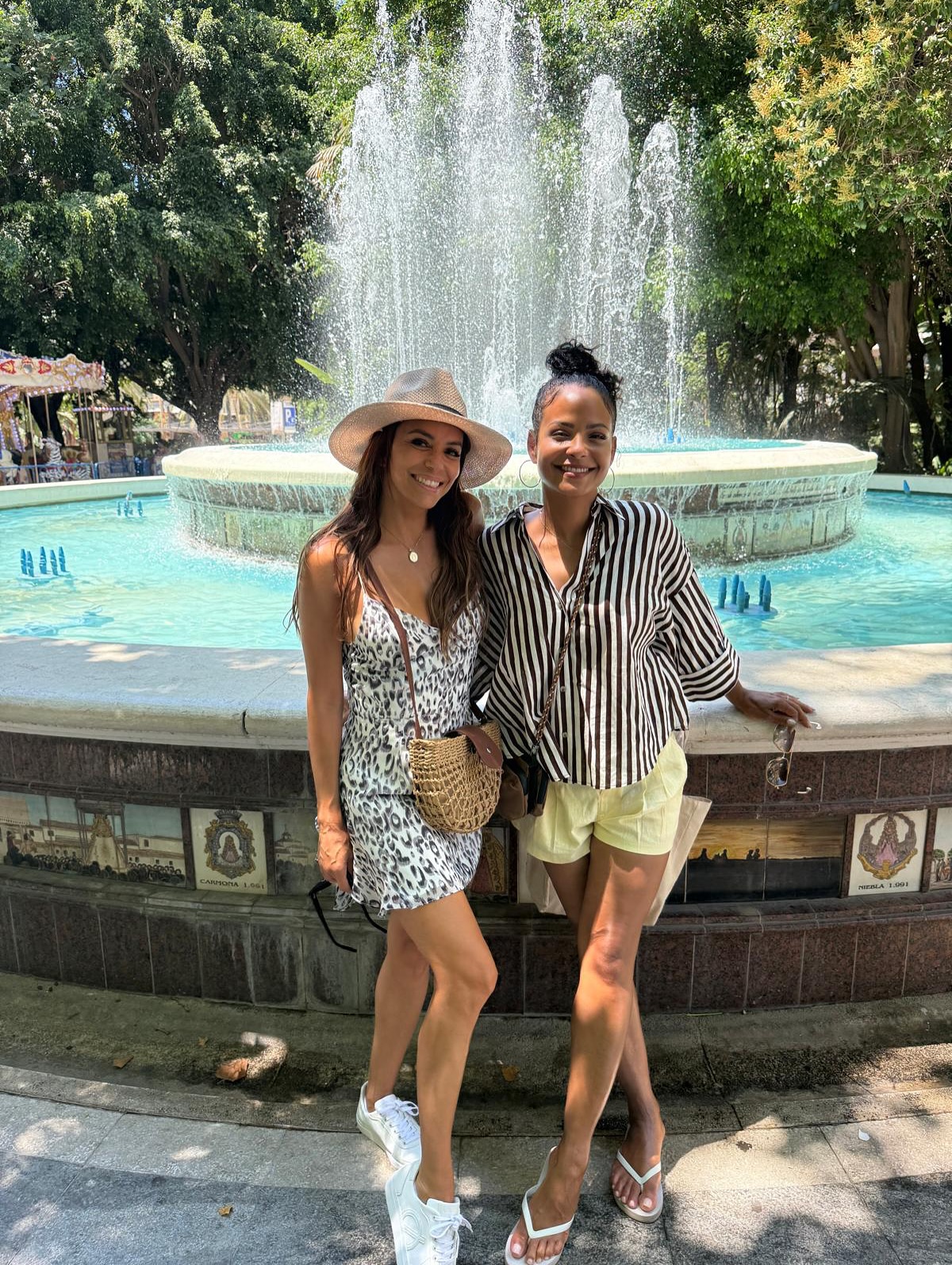 Momming with my Mamasita in Marbella! 🔥🇪🇸🔥 My kids wanna go back already! Had a great time trying authentic Paella 🥘 and not only visiting the beach but also visit @casaglobalgift whom @evalongoria & @mariarbravo have put so much time and effort into building for children with special needs and their families. Their selflessness continues to impress me. 😇☺️🙏🏽